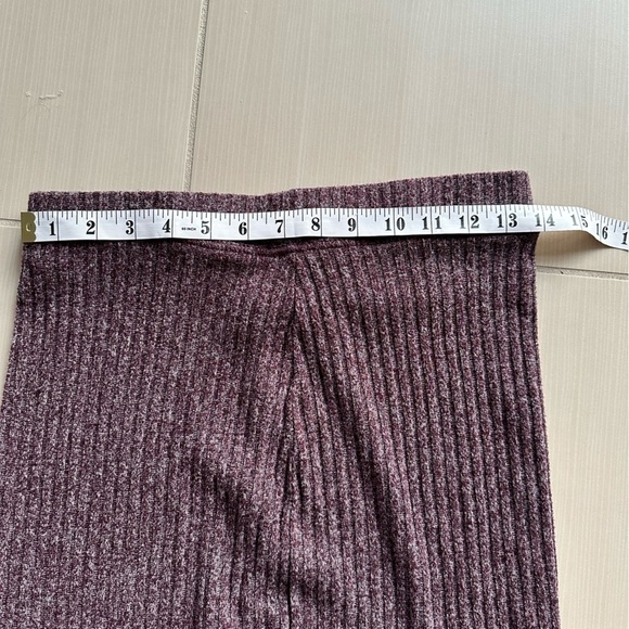 Wilfred Free Burgundy Pencil Skirt Size Medium - Picture 3 of 6